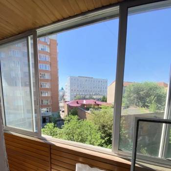 Сдается 2-х комнатная квартира, 75 м²