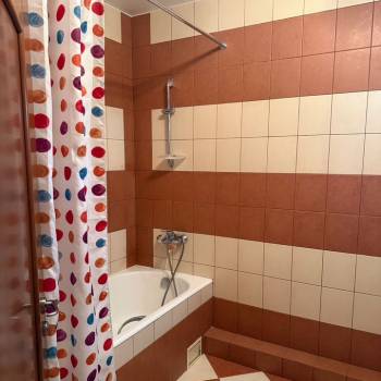 Продается Многокомнатная квартира, 94 м²