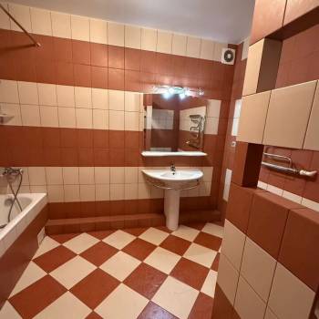 Продается Многокомнатная квартира, 94 м²