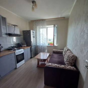 Продается 1-комнатная квартира, 38 м²