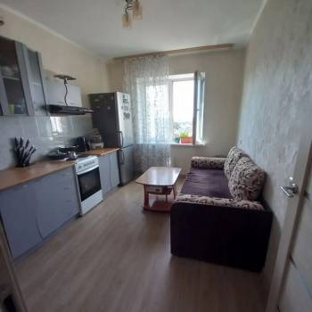Продается 1-комнатная квартира, 38 м²