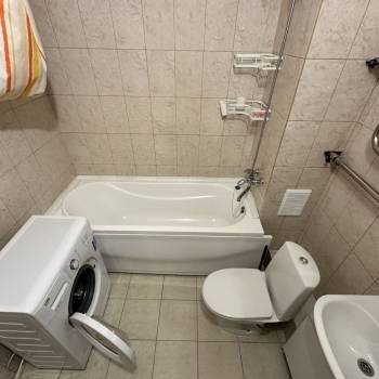 Сдается 2-х комнатная квартира, 65 м²