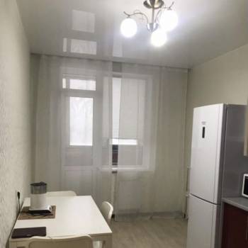 Сдается 1-комнатная квартира, 42 м²