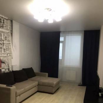 Сдается 1-комнатная квартира, 42 м²