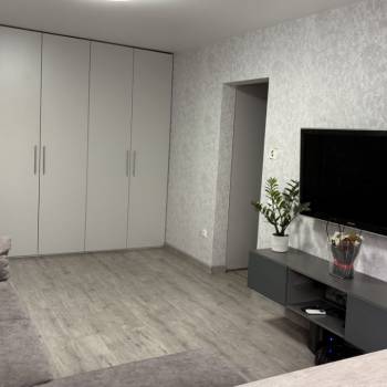 Продается Многокомнатная квартира, 75,1 м²