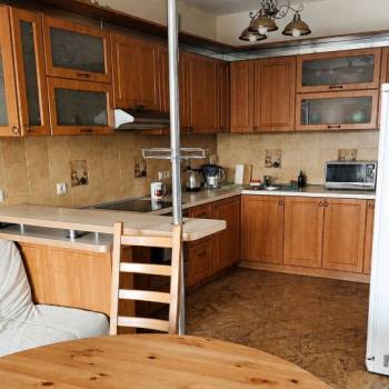 Сдается 1-комнатная квартира, 67 м²