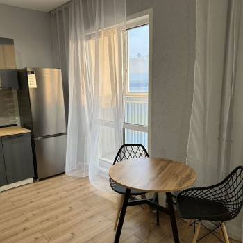 Сдается 1-комнатная квартира, 37 м²