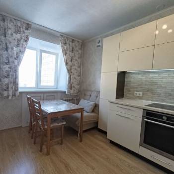 Сдается 2-х комнатная квартира, 62 м²