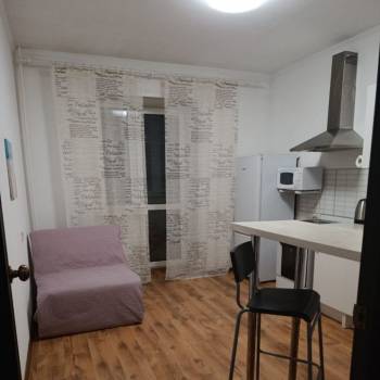 Сдается 1-комнатная квартира, 42 м²