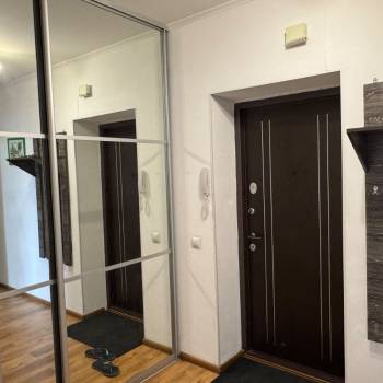 Сдается 1-комнатная квартира, 42 м²
