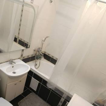 Сдается 1-комнатная квартира, 42 м²