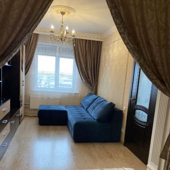 Продается 1-комнатная квартира, 43 м²