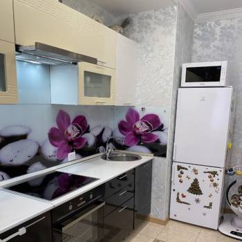 Продается 1-комнатная квартира, 43 м²