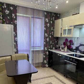 Продается 1-комнатная квартира, 43 м²