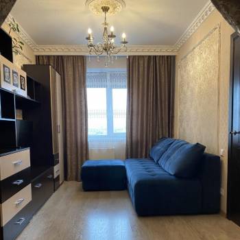Продается 1-комнатная квартира, 43 м²