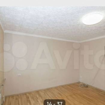 Продается Многокомнатная квартира, 80 м²