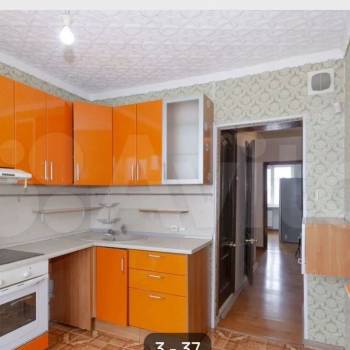 Продается Многокомнатная квартира, 80 м²