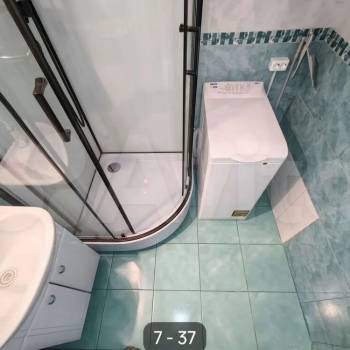 Продается Многокомнатная квартира, 80 м²