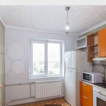 Продается Многокомнатная квартира, 80 м²