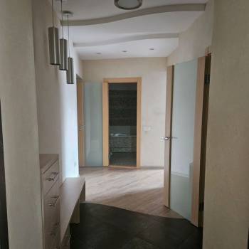 Сдается 2-х комнатная квартира, 59,6 м²