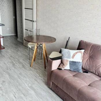 Сдается 1-комнатная квартира, 51,4 м²