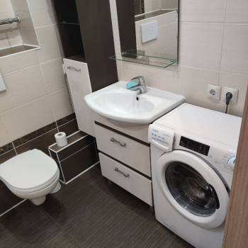 Сдается 2-х комнатная квартира, 65 м²