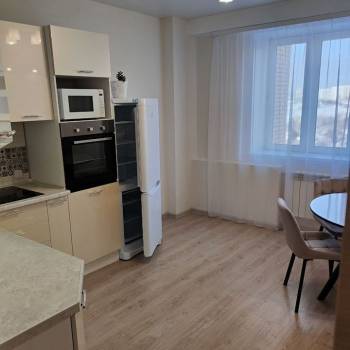 Сдается 2-х комнатная квартира, 65 м²
