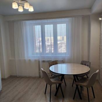 Сдается 2-х комнатная квартира, 65 м²