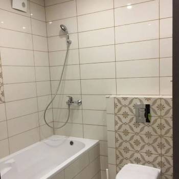 Продается 1-комнатная квартира, 54 м²