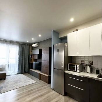 Продается 1-комнатная квартира, 54 м²