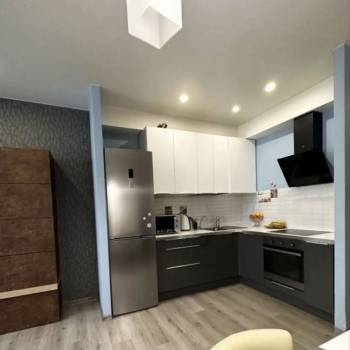 Продается 1-комнатная квартира, 54 м²