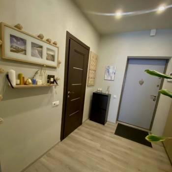 Продается 1-комнатная квартира, 54 м²