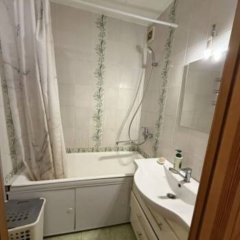 Сдается Многокомнатная квартира, 62,5 м²