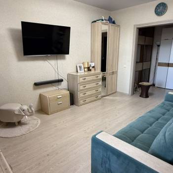 Продается 1-комнатная квартира, 48,7 м²