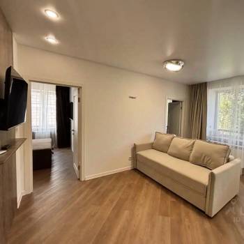 Продается 3-х комнатная квартира, 57 м²