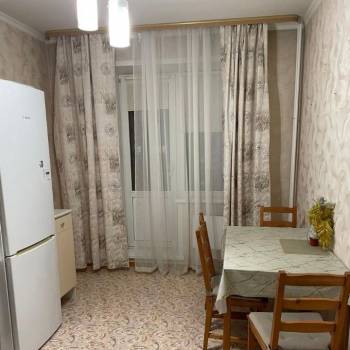Сдается 1-комнатная квартира, 42 м²
