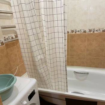 Сдается 1-комнатная квартира, 42 м²