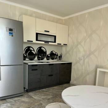 Сдается 1-комнатная квартира, 42 м²