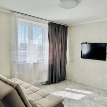 Сдается 1-комнатная квартира, 42 м²