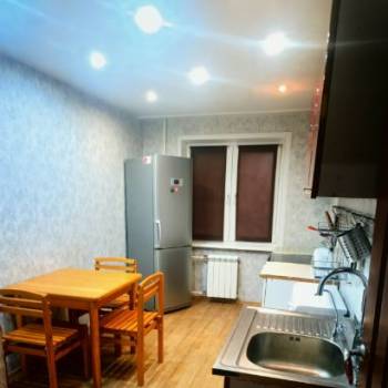 Сдается 2-х комнатная квартира, 42 м²