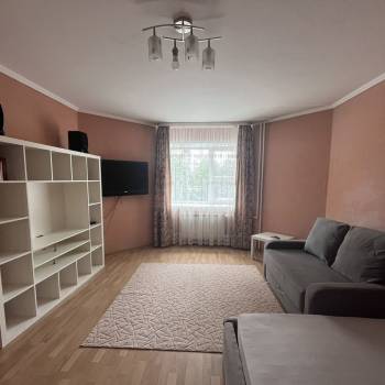 Сдается 1-комнатная квартира, 42 м²