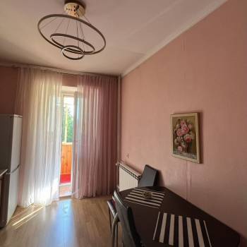 Сдается 1-комнатная квартира, 42 м²
