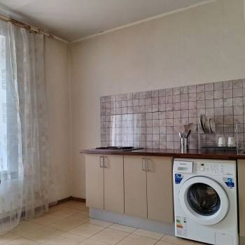 Сдается 1-комнатная квартира, 42 м²