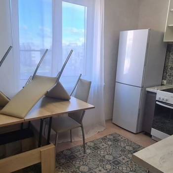 Сдается 1-комнатная квартира, 39 м²
