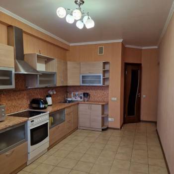 Сдается 2-х комнатная квартира, 60 м²