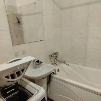 Сдается 1-комнатная квартира, 49 м²