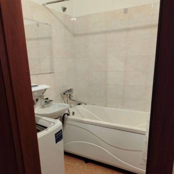 Сдается 1-комнатная квартира, 49 м²