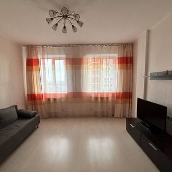 Сдается 2-х комнатная квартира, 60 м²