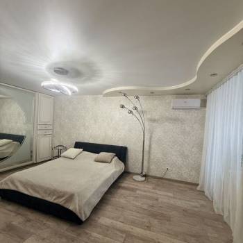 Сдается 1-комнатная квартира, 50 м²