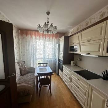 Сдается 1-комнатная квартира, 42 м²